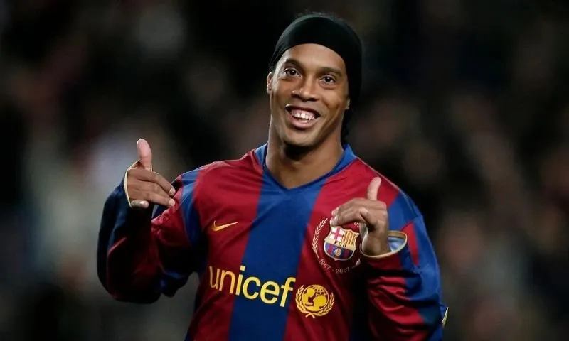 Những thách thức mà Ronaldinho đối mặt