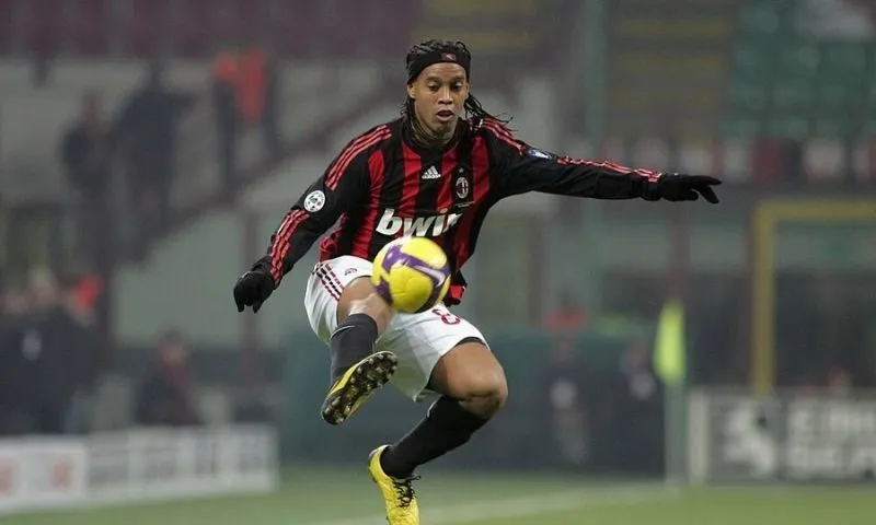 Ronaldinho 2008 có dấu mốc gì?