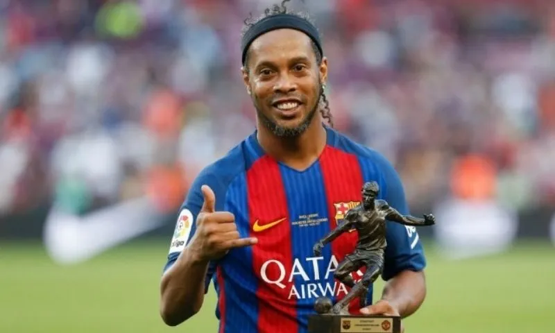 Giới thiệu sơ lược về Ronaldinho 2021