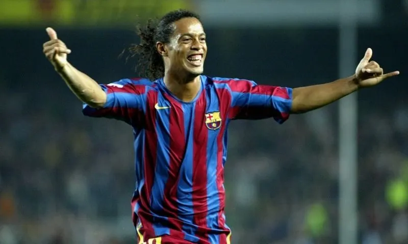 Hành trình đến với Barcelona của Ronaldinho