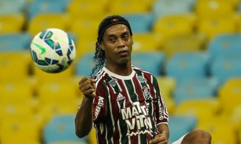 Ronaldinho còn sống không?