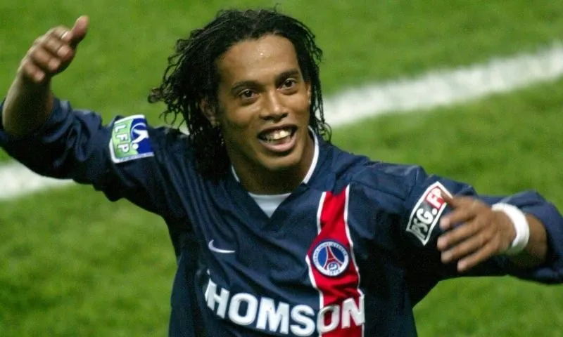 Quá trình thi đấu của Ronaldinho PSG