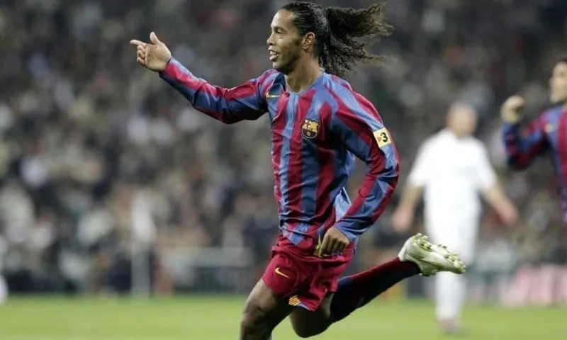 Tên thật của Ronaldinho là gì?